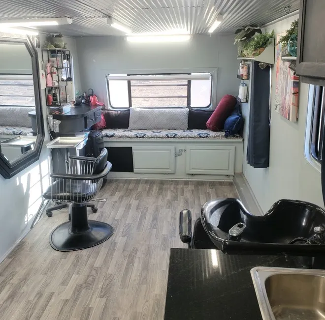 mobile salon and mobile beauty services nairobi kenya